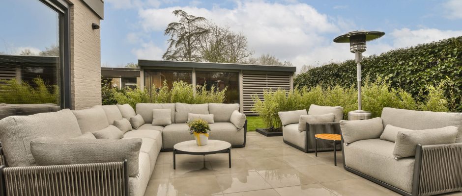 Terrasse extérieure en grès cérame